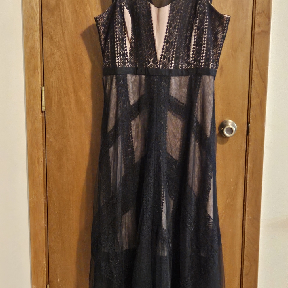 City Chic Black Lace Maxi Dress